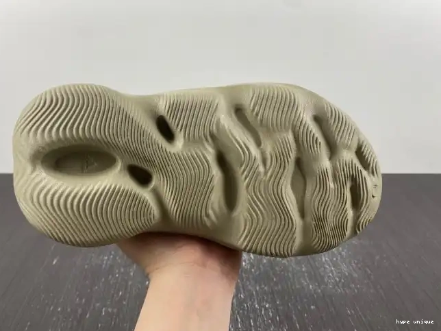 hype Foam Adidas Yeezy Stone Salt GV6840 RNR 0511
